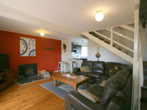 14 Cobbon Crescent